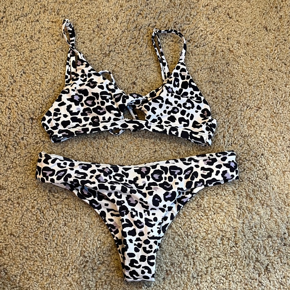Kahana Becca Top and Brayden Bottoms
